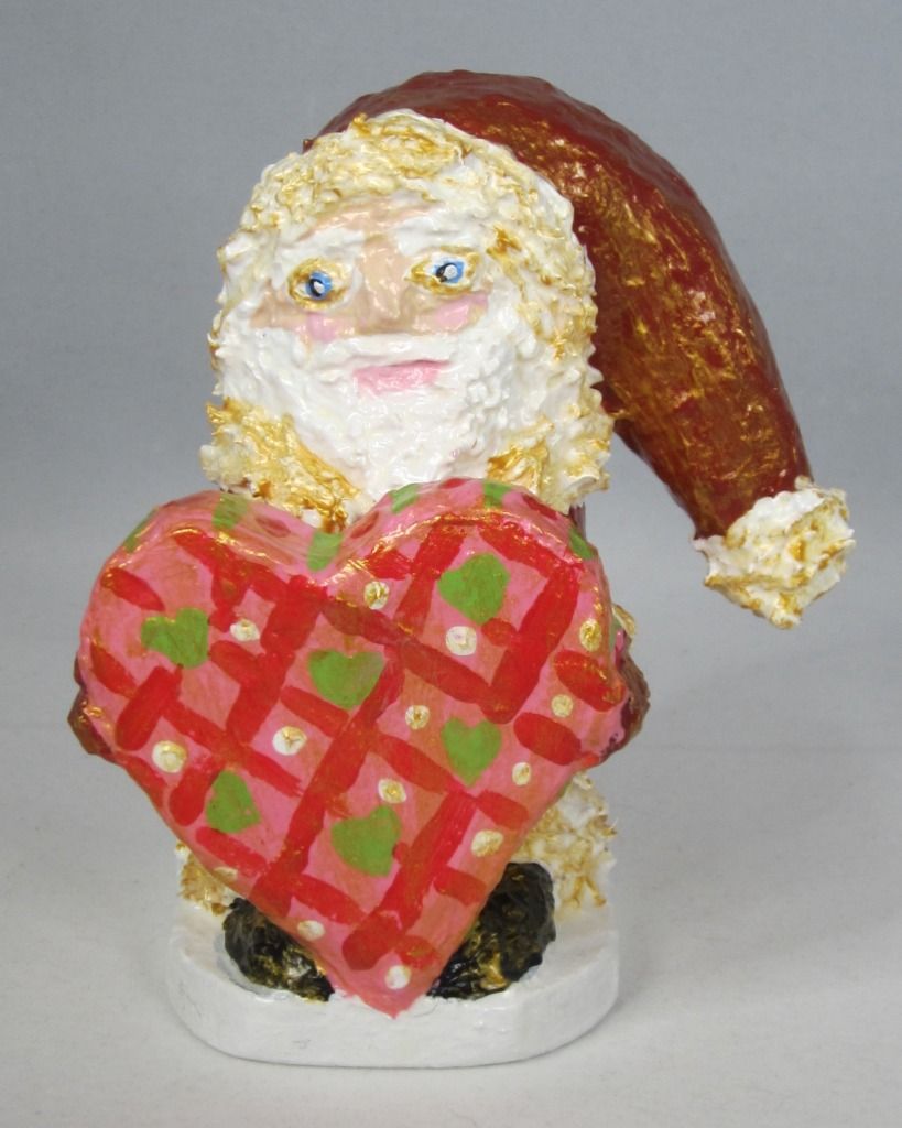 lutin-coeur-noel-sculpture-papiermache-sylviehue-1.jpg