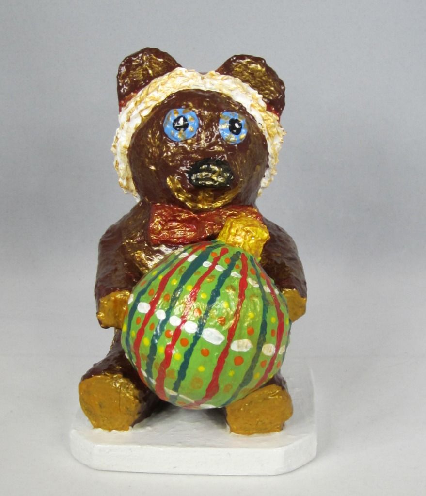 ours-noel-sculpture-papiermache-sylviehue-1.jpg