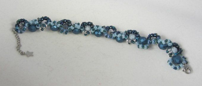 Bracelet perles facettées bleu, gris et argent