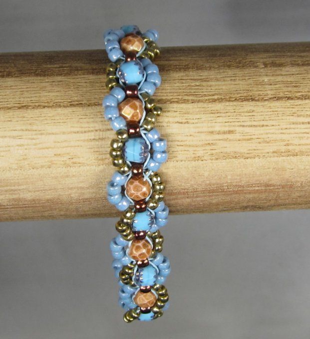 Bracelet de perles de Bohème facettées marbrées brunes et perles à facettes antiques turquoises