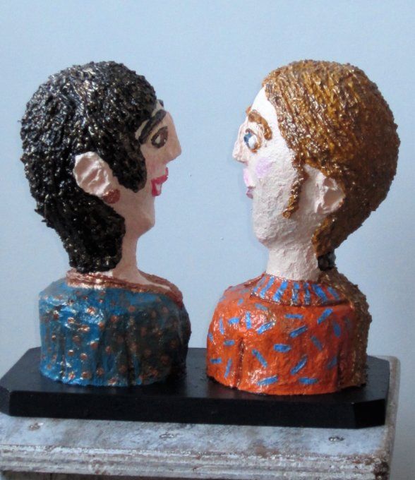 sculpture "Amies"